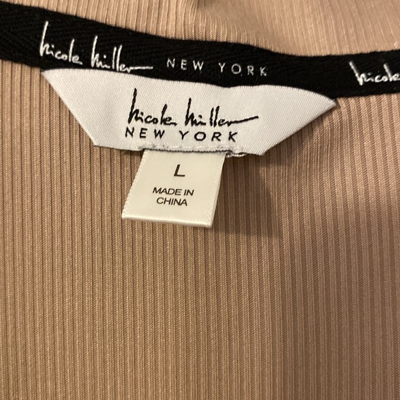 Nicole Miller 2 piece pajama set, brand new.  Inseam 30 , lightweight and soft. - Picture 3 of 7